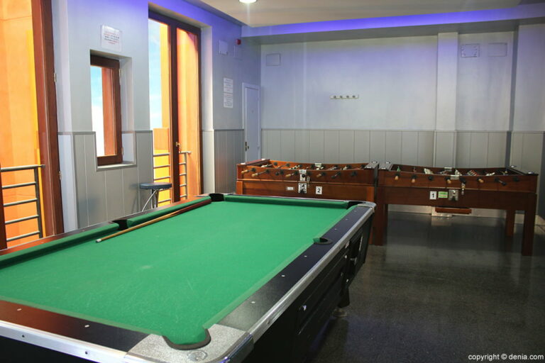 Billares y futbolines